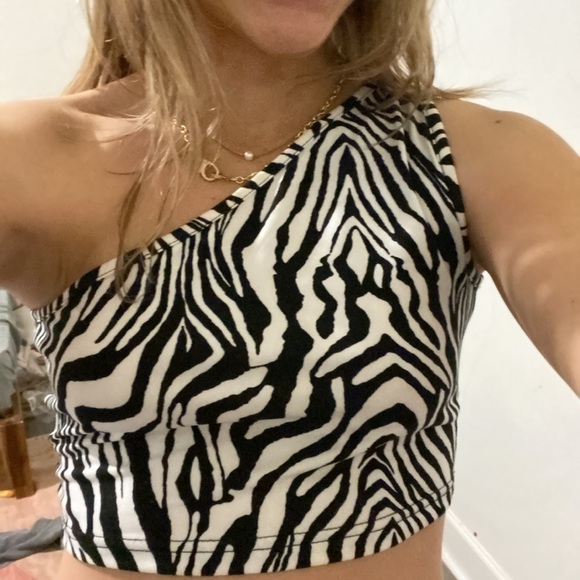 Shein Off the Shoulder Zebra Crop Top - Picture 6 of 6